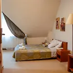 Hotel Przystan - I *