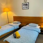 Hotel Przystan - I
