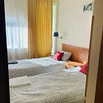 Hotel Przystan - I