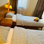 Hotel Przystan - I *