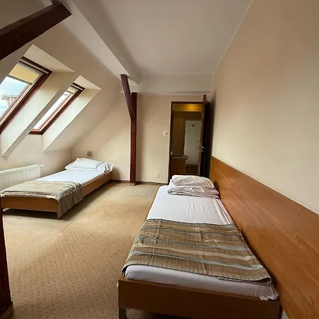 Hotel Przystan - I *