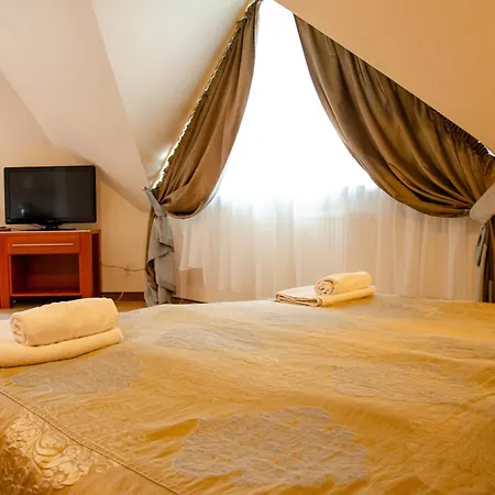 Hotel Przystan - I *
