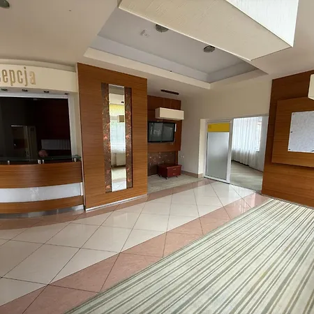 Hotel Przystan - I *
