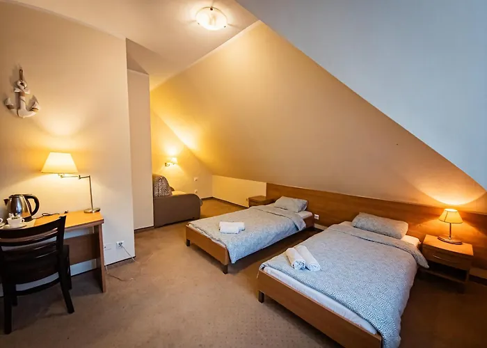 Hotel Przystań - I *