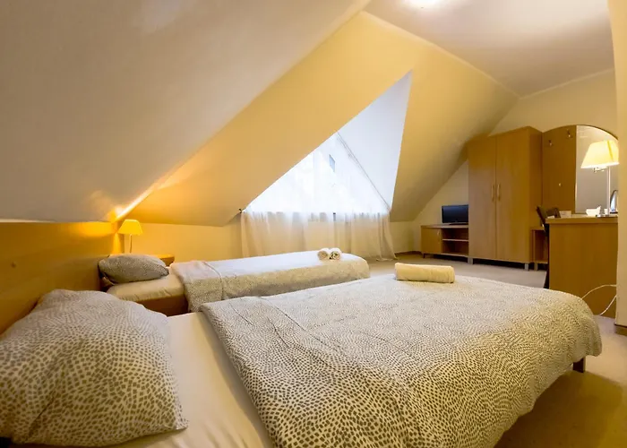 Hotel Przystań - I *